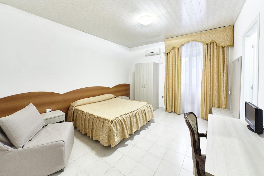 Albergo Nuovo Belvedere Battipaglia Kültér fotó